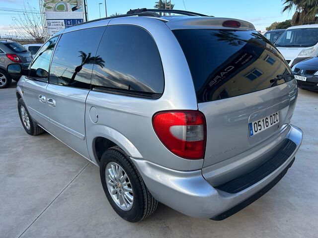 CHRYSLER VOYAGER LX 2.8 CRDI AUTO SPANISH LHD IN SPAIN 113000 MILES 7 SEAT 2006